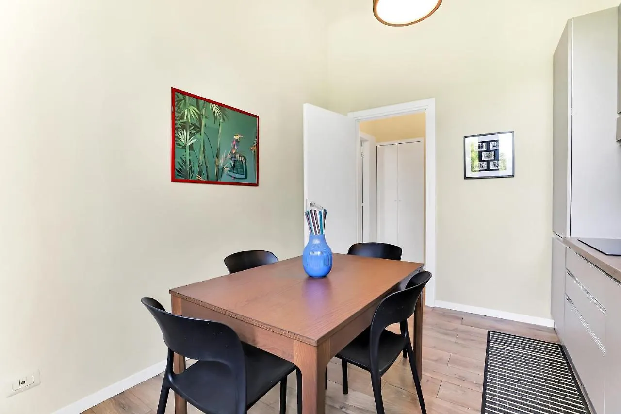Appartamento Napoli 25 - Affitti Brevi Italia Milan Apartment